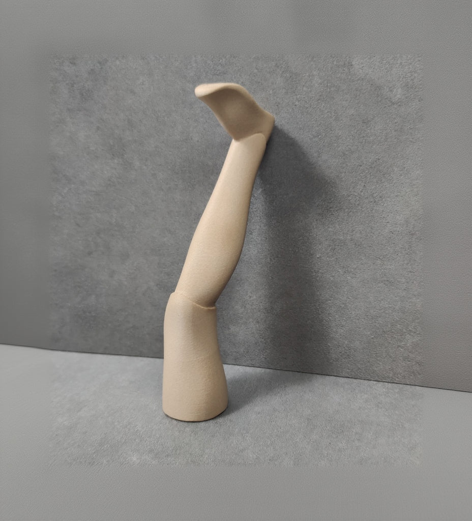 RIPRODUZIONE GARPEZ TRE UOMINI E UNA GAMBA