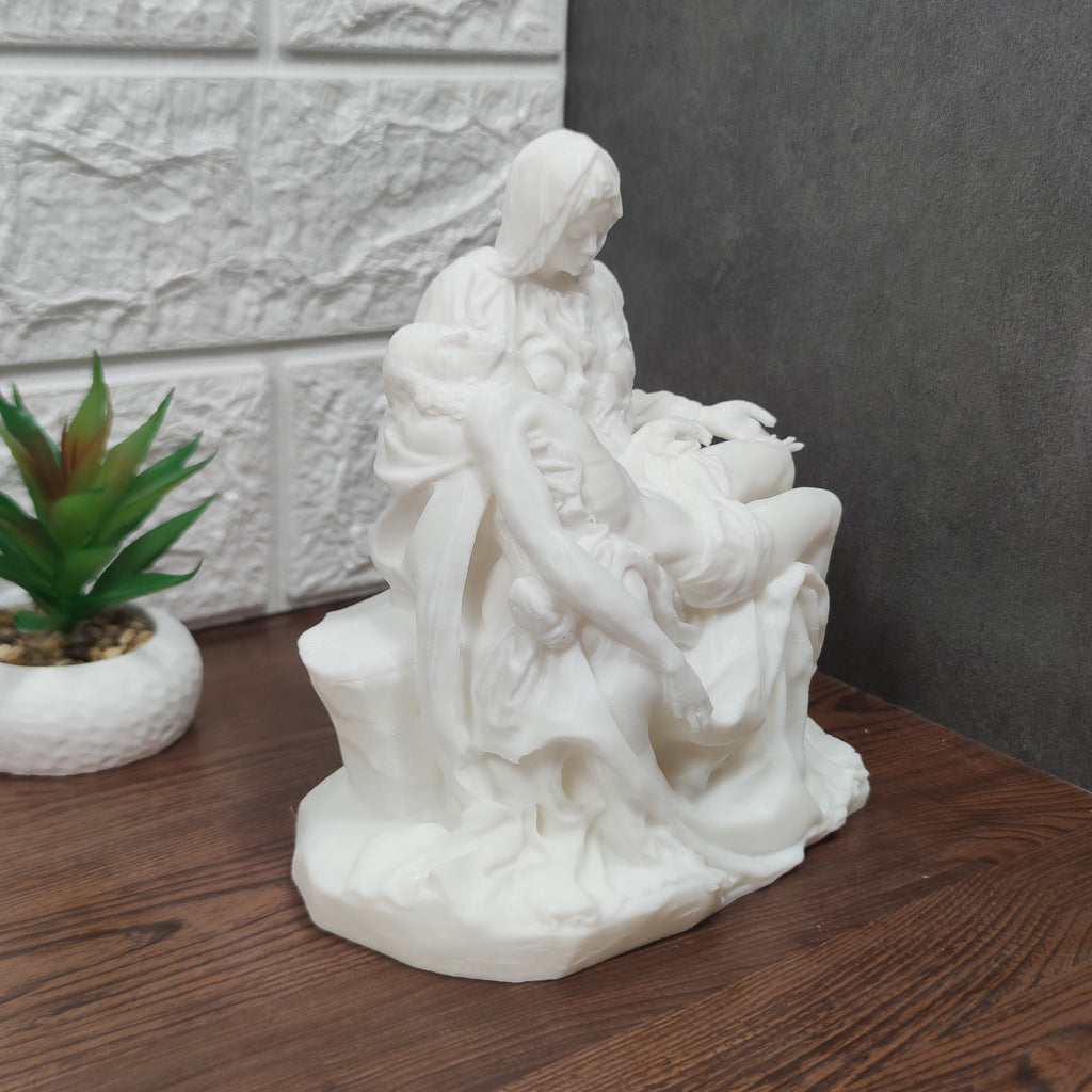 LA PIETA'